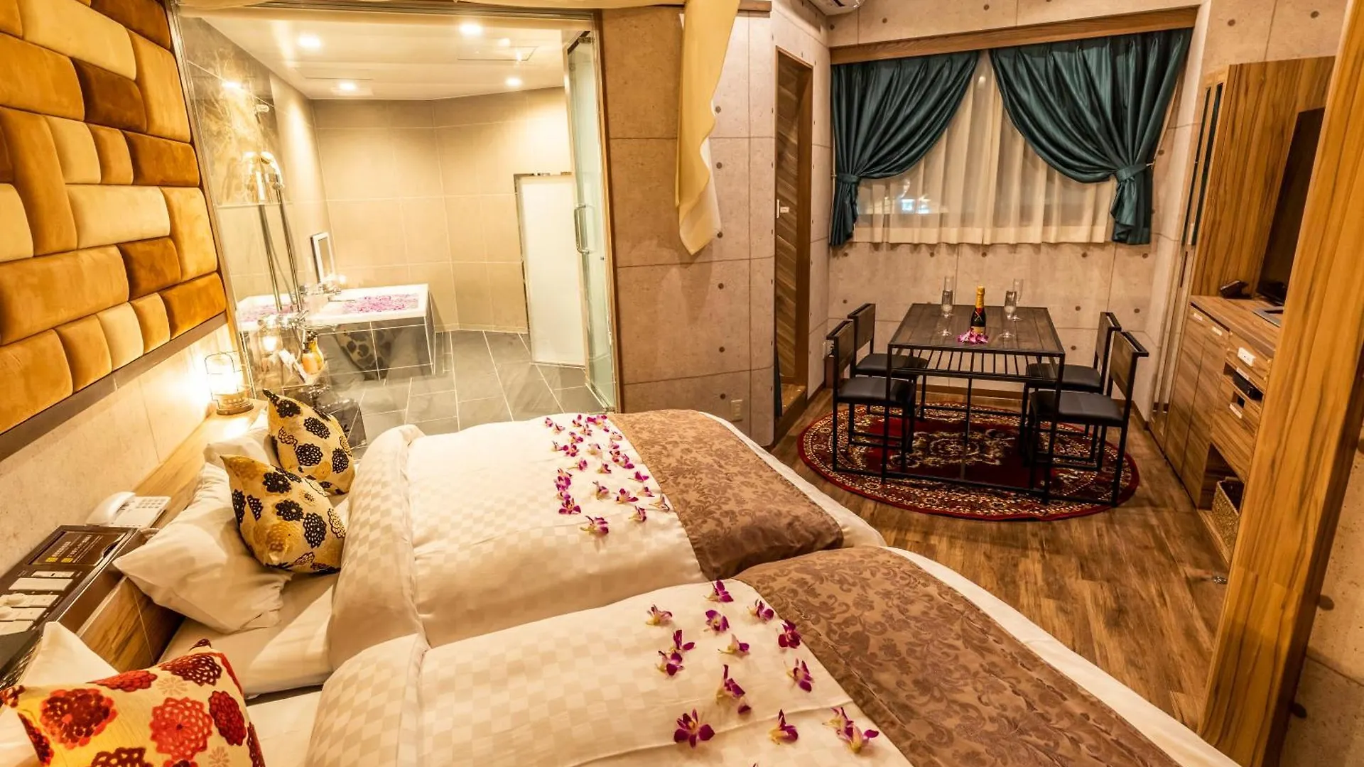 Love hotel Hotel Bali An Resort Shinjuku Forest Tokyo